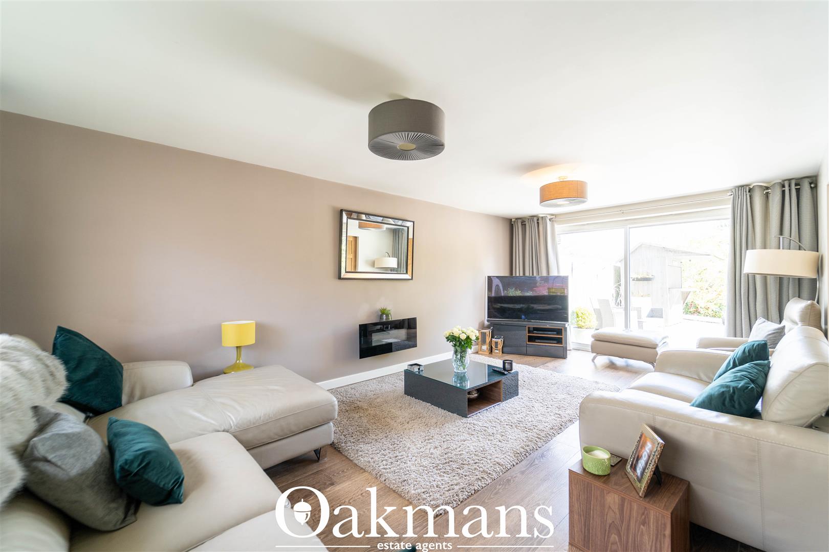 Meadow Hill Road, Kings Norton, B38 Oakmans Oakmans